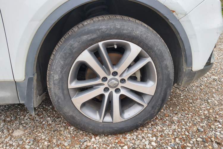Used BORGWARD BX5 2017 25TGDI Automatic Four-Wheel Drive Premium Model Right Front Wheel Hub