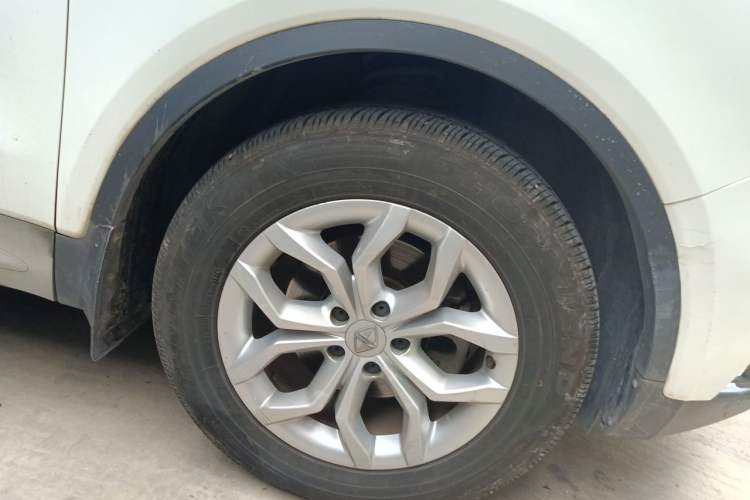 Used BORGWARD BX5 2017 20TGDI Automatic Two-Wheel Drive Pioneer Edition Right Front Wheel Hub