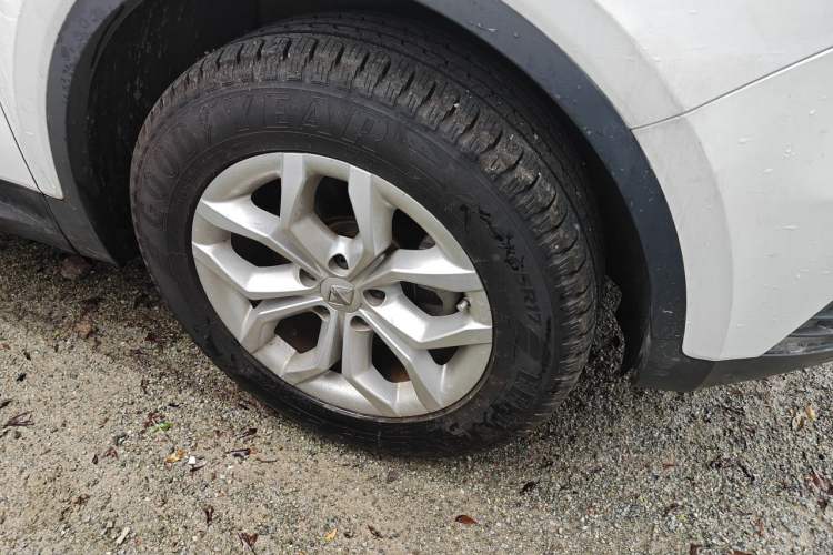 Used BORGWARD BX5 2017 20TGDI Automatic Two-Wheel Drive Pioneer Edition Right Front Wheel Hub