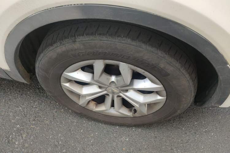 Used BORGWARD BX5 2017 20TGDI Automatic Two-Wheel Drive Pioneer Edition Right Front Wheel Hub