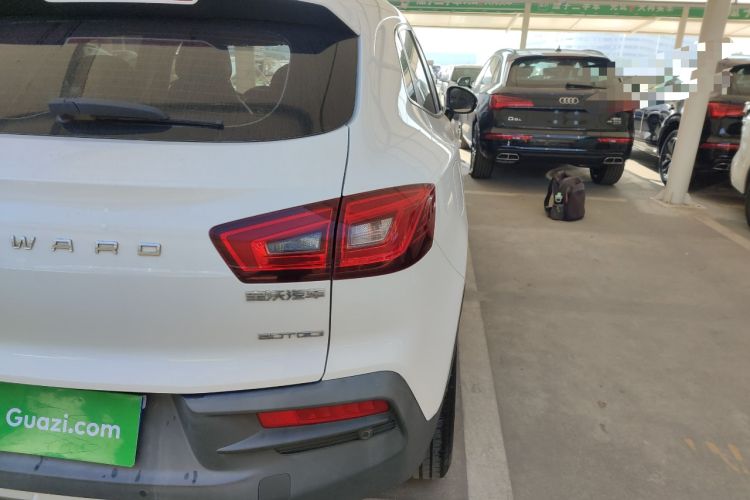 Used BORGWARD BX5 2017 20TGDI Automatic Two-Wheel Drive Pioneer Edition Right Rear Taillight