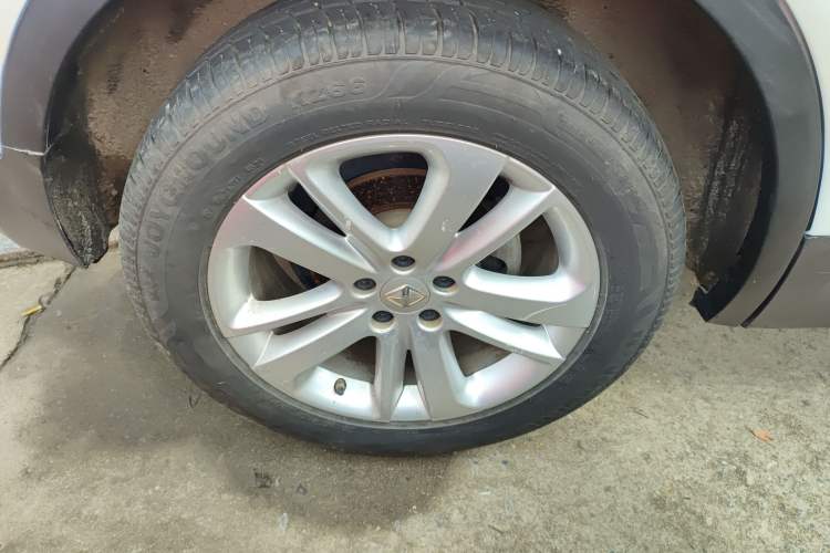Used BORGWARD BX5 2017 20TGDI Automatic Two-Wheel Drive Pioneer Edition Right Rear Wheel Hub