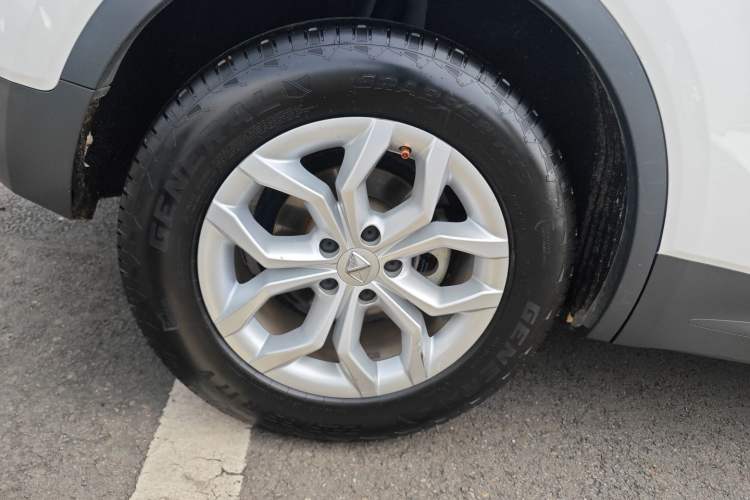 Used BORGWARD BX5 2017 20TGDI Automatic Two-Wheel Drive Pioneer Edition Right Rear Wheel Hub