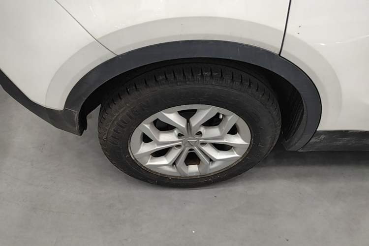 Used BORGWARD BX5 2017 20TGDI Automatic Two-Wheel Drive Pioneer Edition Right Rear Wheel Hub