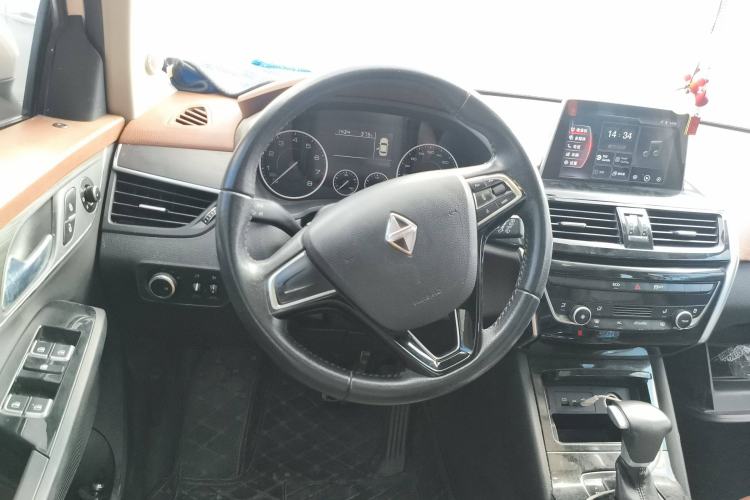 Used BORGWARD BX5 2017 20TGDI Automatic Two-Wheel Drive Pioneer Edition Steering Wheel