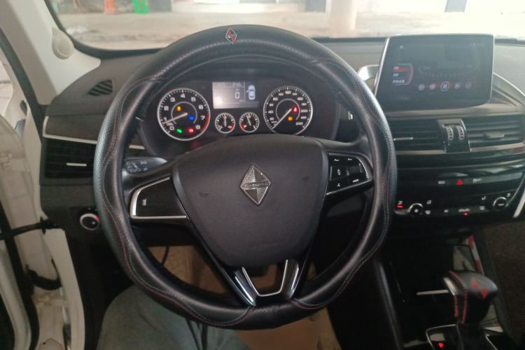 Used BORGWARD BX5 2017 20TGDI Automatic Two-Wheel Drive Pioneer Edition Steering Wheel