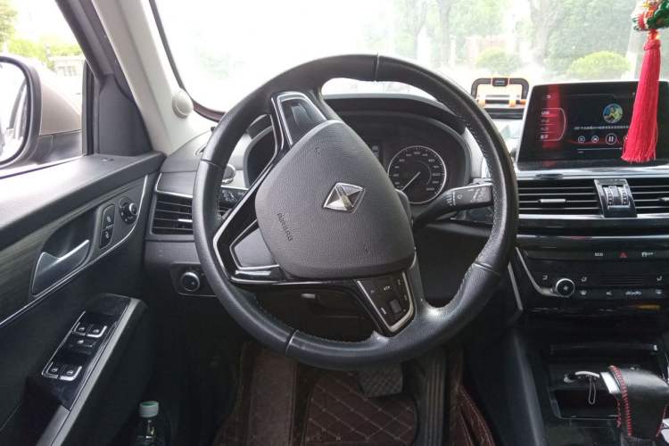 Used BORGWARD BX5 2017 20TGDI Automatic Two-Wheel Drive Entry-Level Edition Steering Wheel