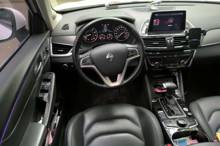 Used BORGWARD BX5 2017 20TGDI Automatic Two-Wheel Drive Entry-Level Edition Steering Wheel
