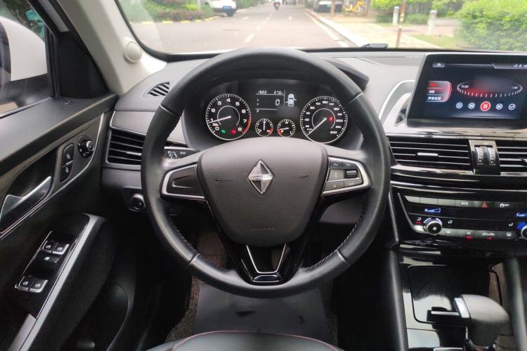 Used BORGWARD BX5 2017 20TGDI Automatic Two-Wheel Drive Pioneer Edition Steering Wheel