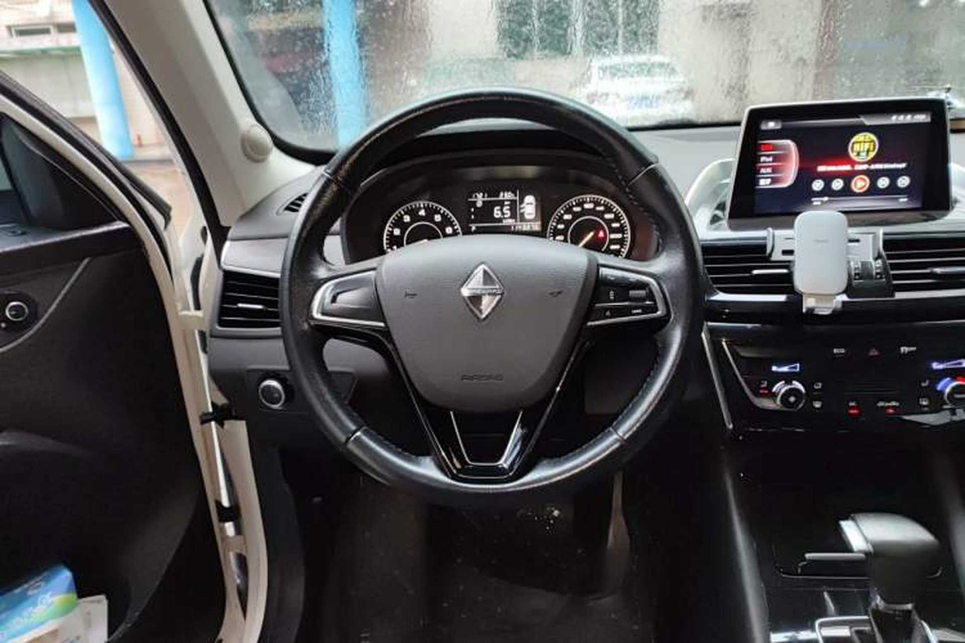 Used BORGWARD BX5 2017 20TGDI Automatic Two-Wheel Drive Pioneer Edition Steering Wheel