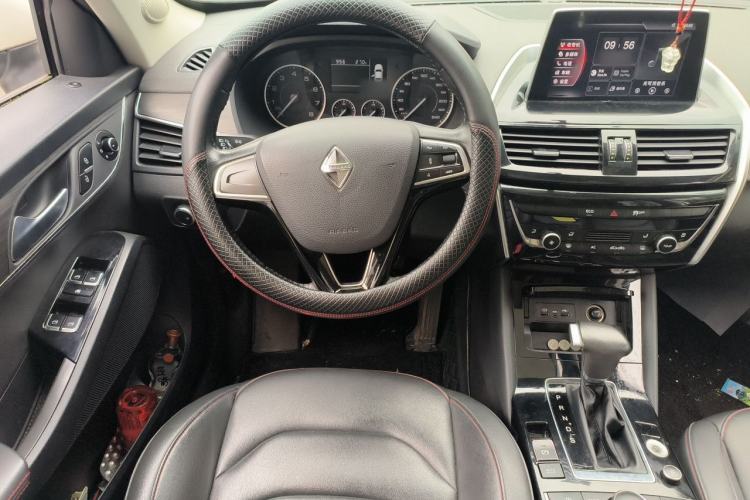 Used BORGWARD BX5 2017 20TGDI Automatic Two-Wheel Drive Pioneer Edition Steering Wheel