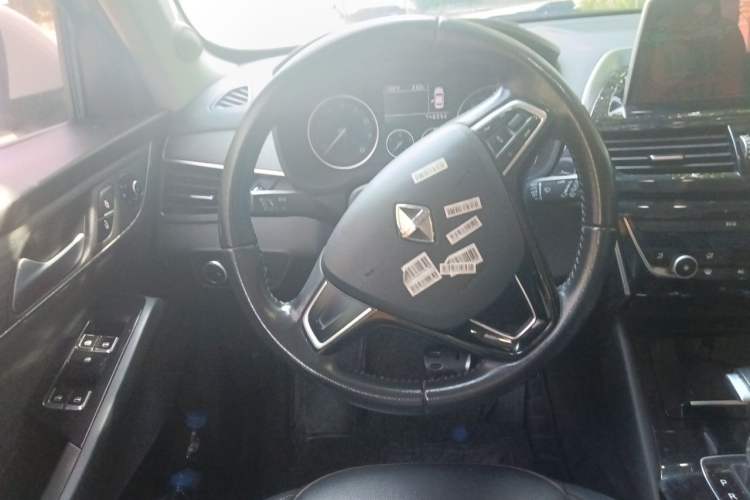 Used BORGWARD BX5 2017 20TGDI Automatic Two-Wheel Drive Pioneer Edition Steering Wheel