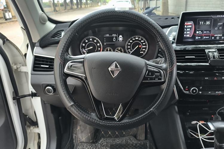 Used BORGWARD BX5 2017 20TGDI Automatic Two-Wheel Drive Pioneer Edition Steering Wheel