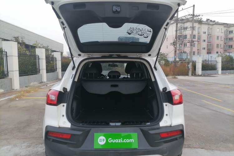 Used BORGWARD BX5 2017 20TGDI Automatic Two-Wheel Drive Pioneer Edition Trunk