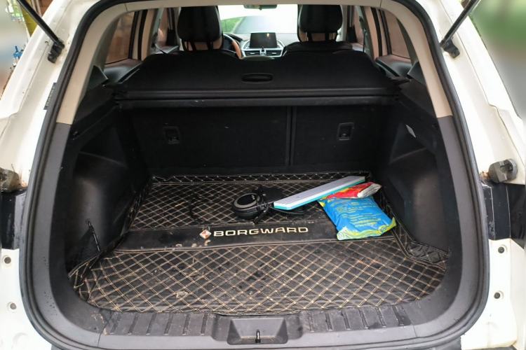 Used BORGWARD BX5 2017 20TGDI Automatic Two-Wheel Drive Pioneer Edition Trunk