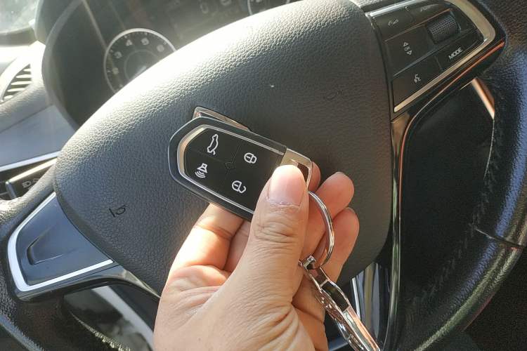 Used BORGWARD BX5 2017 20TGDI Automatic Two-Wheel Drive Pioneer Edition Vehicle Key