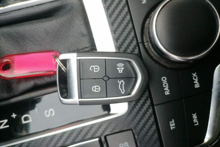 Used BORGWARD BX5 2017 20TGDI Automatic Two-Wheel Drive Pioneer Edition Vehicle Key