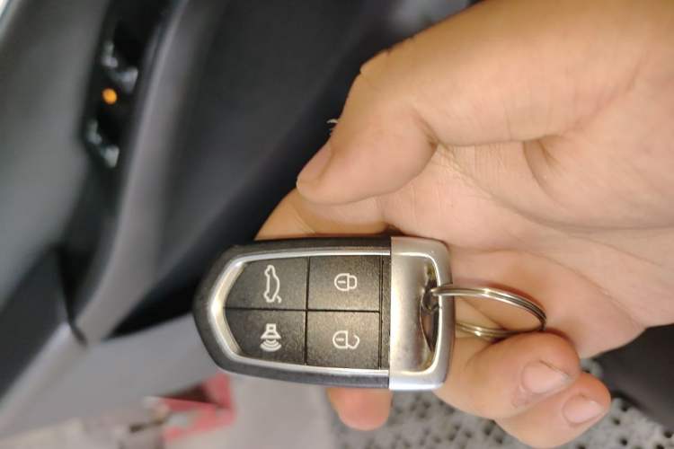 Used BORGWARD BX5 2017 20TGDI Automatic Two-Wheel Drive Pioneer Edition Vehicle Key