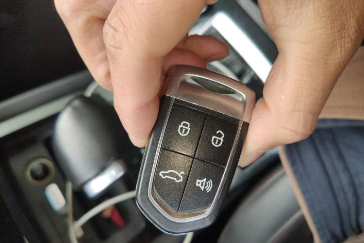Used BORGWARD BX5 2017 25TGDI Automatic Two-Wheel Drive Sharp Model Vehicle Key