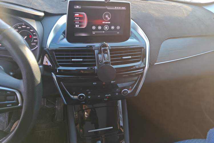 Used BORGWARD BX5 2017 20TGDI Automatic Two-Wheel Drive Pioneer Edition Audio And AC Panel