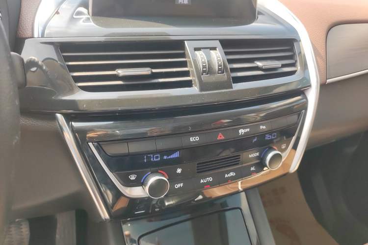 Used BORGWARD BX5 2017 25TGDI Automatic Two-Wheel Drive Sharp Model Audio And AC Panel