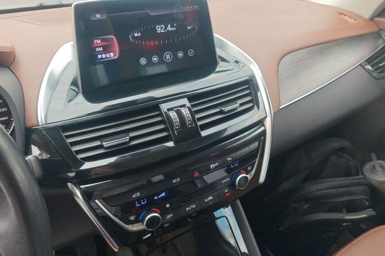 Used BORGWARD BX5 2017 20TGDI Automatic Two-Wheel Drive Leading Edition Audio And AC Panel