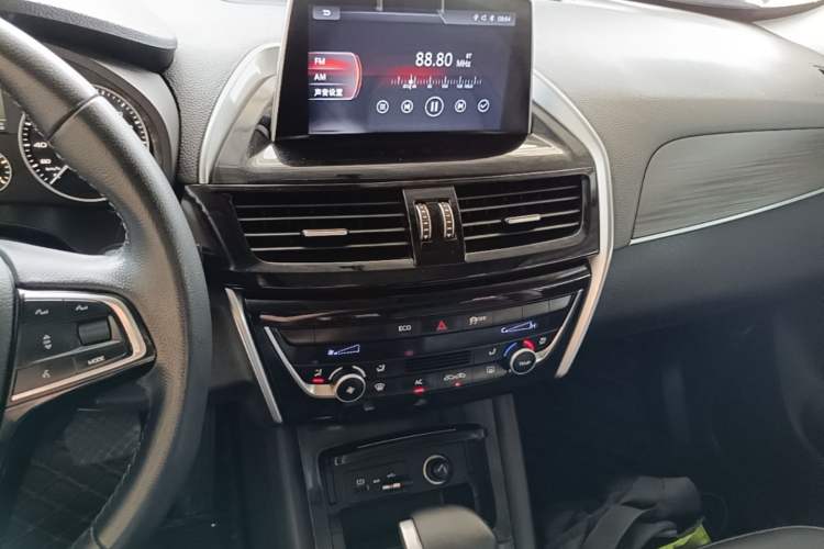 Used BORGWARD BX5 2017 20TGDI Automatic Two-Wheel Drive Pioneer Edition Audio And AC Panel