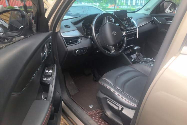 Used BORGWARD BX5 2017 20TGDI Automatic Two-Wheel Drive New Edition Driver Seat