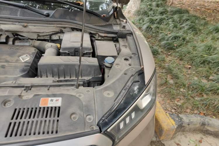Used BORGWARD BX5 2017 25TGDI Automatic Two-Wheel Drive Fashion Plus Model Engine Bay Left