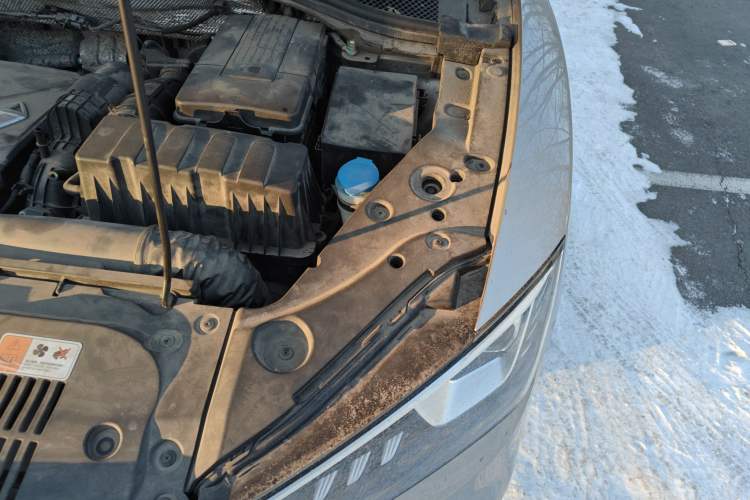Used BORGWARD BX5 2017 20TGDI Automatic Two-Wheel Drive Pioneer Edition Engine Bay Left