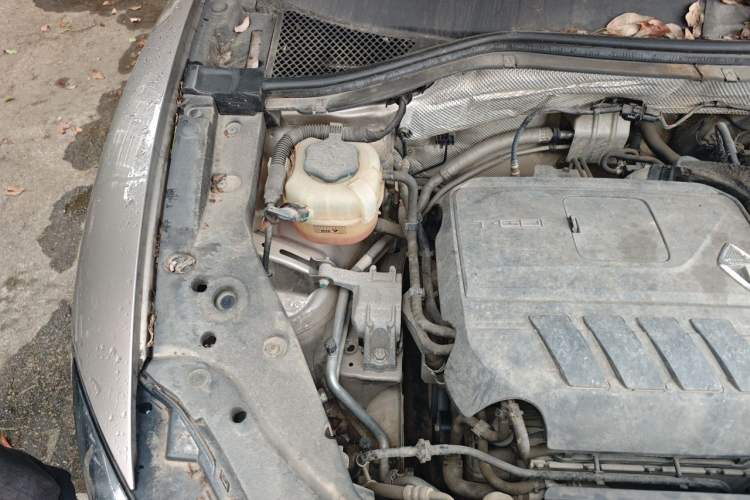 Used BORGWARD BX5 2017 20TGDI Automatic Two-Wheel Drive Pioneer Edition Engine Bay Right