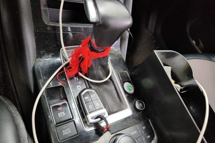 Used BORGWARD BX5 2017 25TGDI Automatic Two-Wheel Drive Fashion Plus Model Gear Lever