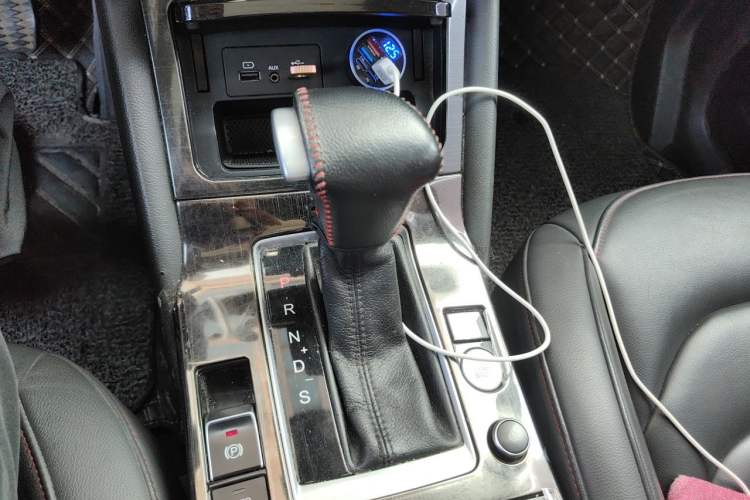 Used BORGWARD BX5 2017 25TGDI Automatic Two-Wheel Drive Sharp Model Gear Lever