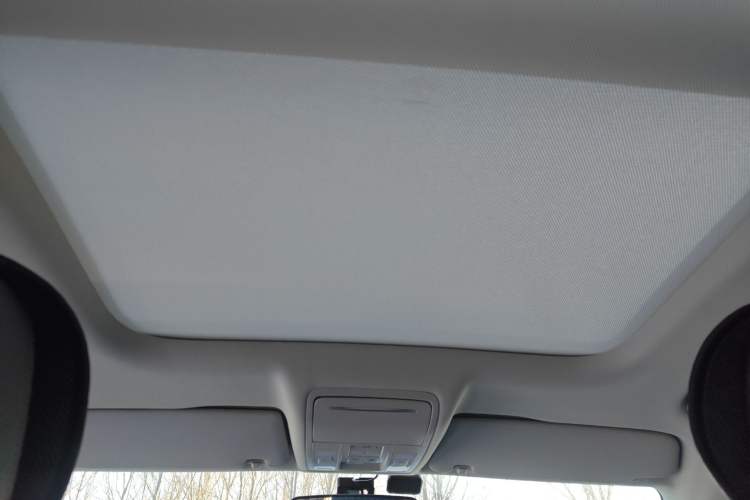 Used BORGWARD BX5 2017 20TGDI Automatic Two-Wheel Drive Pioneer Edition Headliner