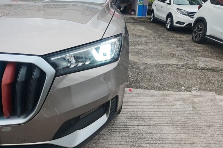 Used BORGWARD BX5 2017 20TGDI Automatic Two-Wheel Drive Leading Edition Left Front Headlight