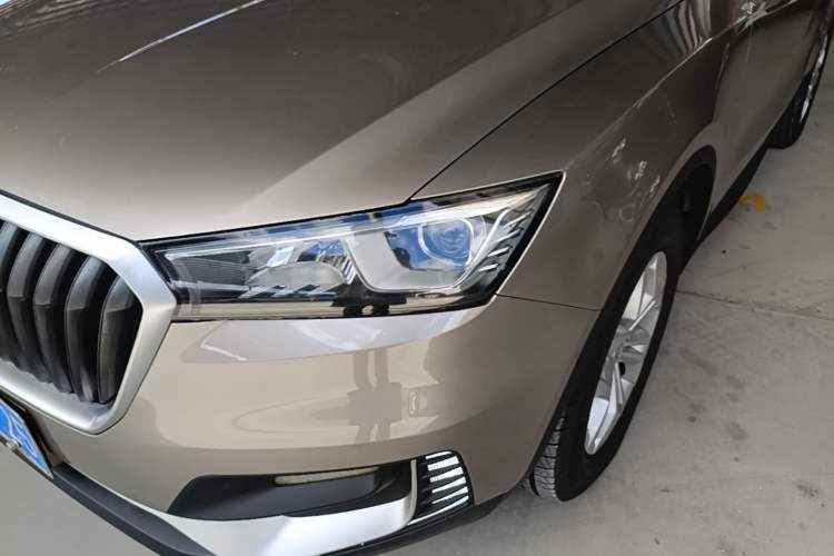 Used BORGWARD BX5 2017 20TGDI Automatic Two-Wheel Drive Pioneer Edition Left Front Headlight