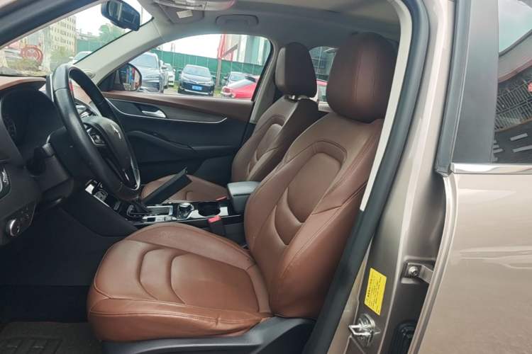 Used BORGWARD BX5 2017 20TGDI Automatic Two-Wheel Drive Leading Edition Left Front Seat