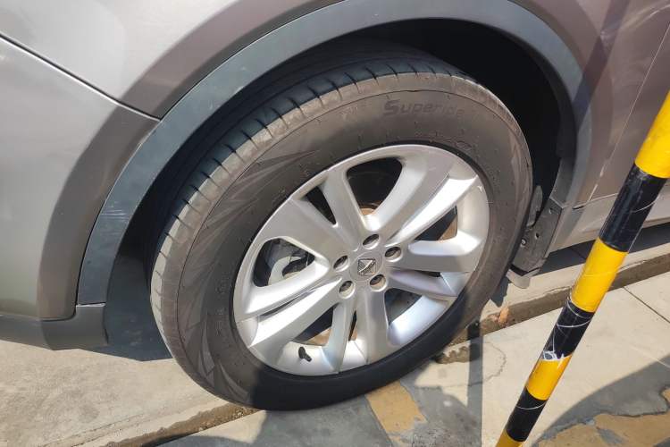 Used BORGWARD BX5 2017 25TGDI Automatic Two-Wheel Drive Sharp Model Left Front Wheel Hub
