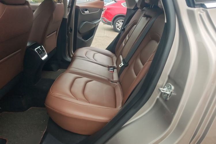 Used BORGWARD BX5 2017 20TGDI Automatic Two-Wheel Drive Leading Edition Left Rear Seat