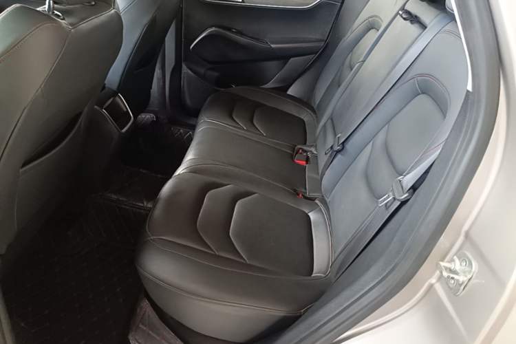 Used BORGWARD BX5 2017 20TGDI Automatic Two-Wheel Drive Pioneer Edition Left Rear Seat