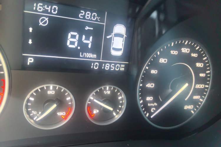Used BORGWARD BX5 2017 20TGDI Automatic Two-Wheel Drive New Edition Odometer Close Up