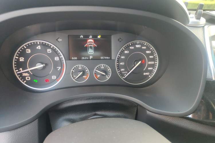 Used BORGWARD BX5 2017 20TGDI Automatic Two-Wheel Drive Leading Edition Odometer Close Up