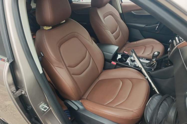 Used BORGWARD BX5 2017 20TGDI Automatic Two-Wheel Drive Leading Edition Right Front Seat