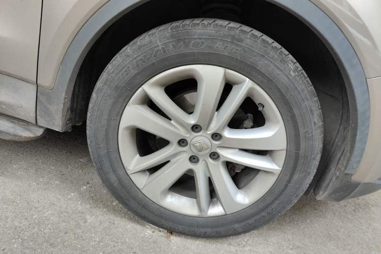 Used BORGWARD BX5 2017 25TGDI Automatic Two-Wheel Drive Fashion Plus Model Right Front Wheel Hub