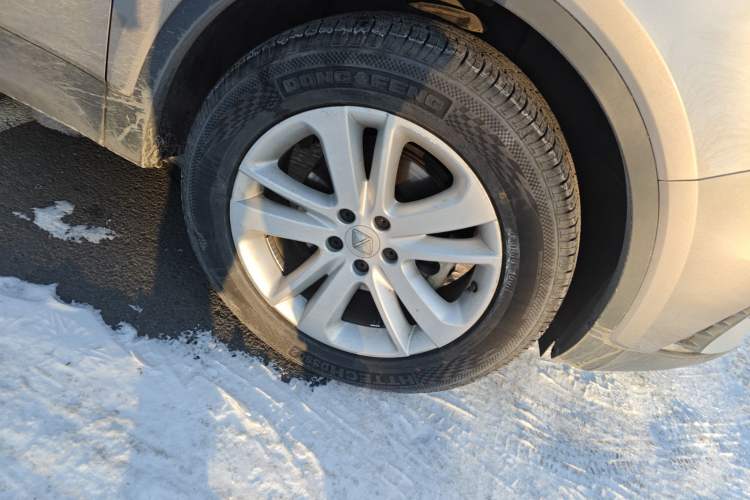 Used BORGWARD BX5 2017 20TGDI Automatic Two-Wheel Drive Pioneer Edition Right Front Wheel Hub