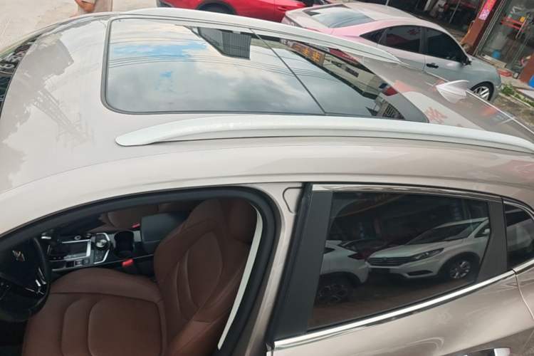 Used BORGWARD BX5 2017 20TGDI Automatic Two-Wheel Drive Leading Edition Roof