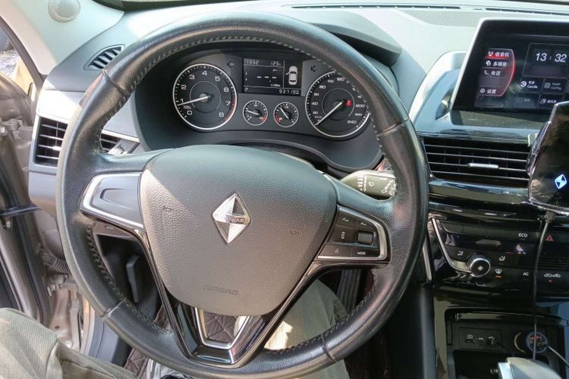 Used BORGWARD BX5 2017 20TGDI Automatic Two-Wheel Drive Pioneer Edition Steering Wheel