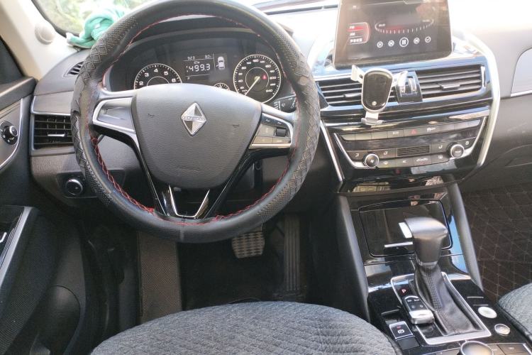 Used BORGWARD BX5 2017 20TGDI Automatic Two-Wheel Drive Pioneer Edition Steering Wheel