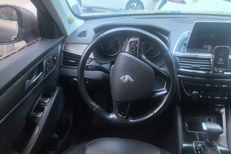 Used BORGWARD BX5 2017 20TGDI Automatic Two-Wheel Drive New Edition Steering Wheel