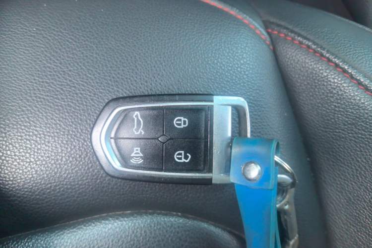 Used BORGWARD BX5 2017 20TGDI Automatic Two-Wheel Drive New Edition Vehicle Key
